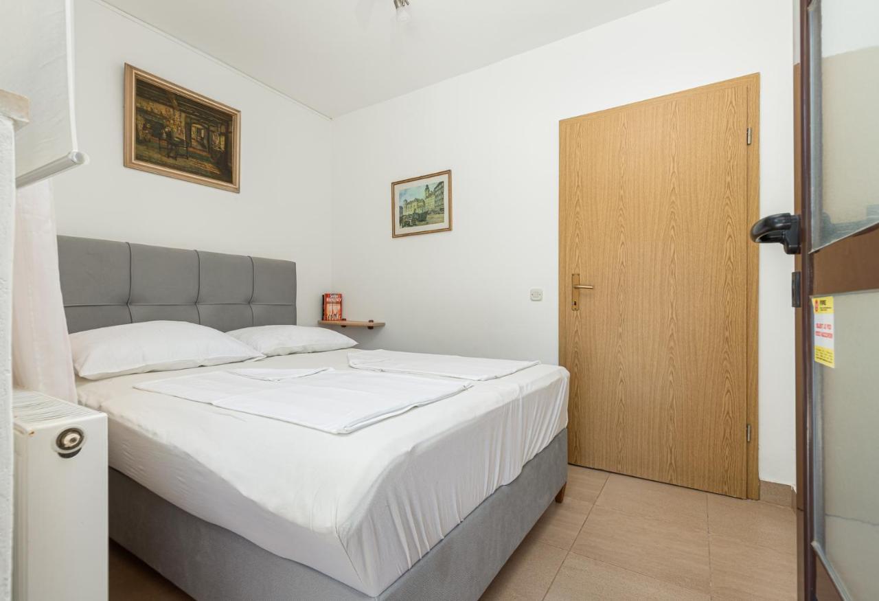Haus Eva Apartment Novigrad  Exterior photo